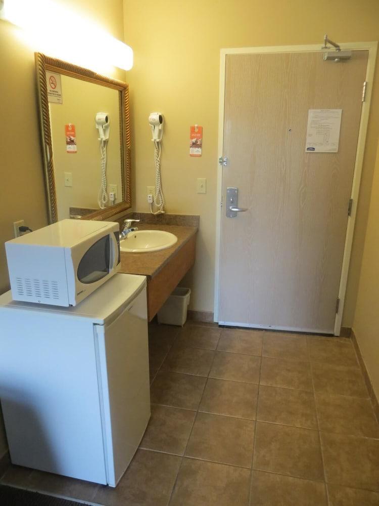 London Travel Inn מראה חיצוני תמונה